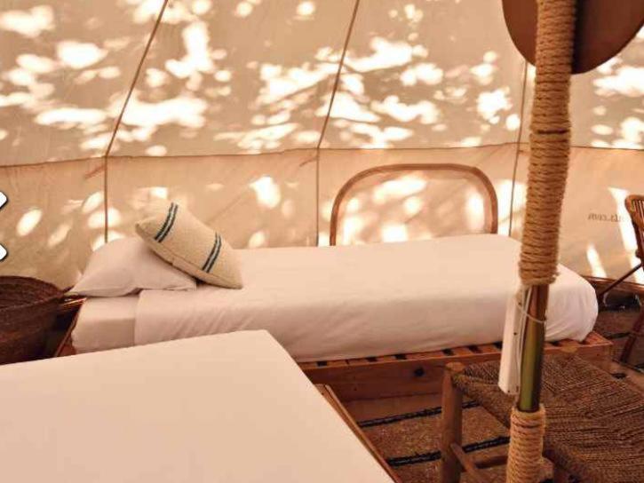 Luxe tent Glamping Zone La Pinilla