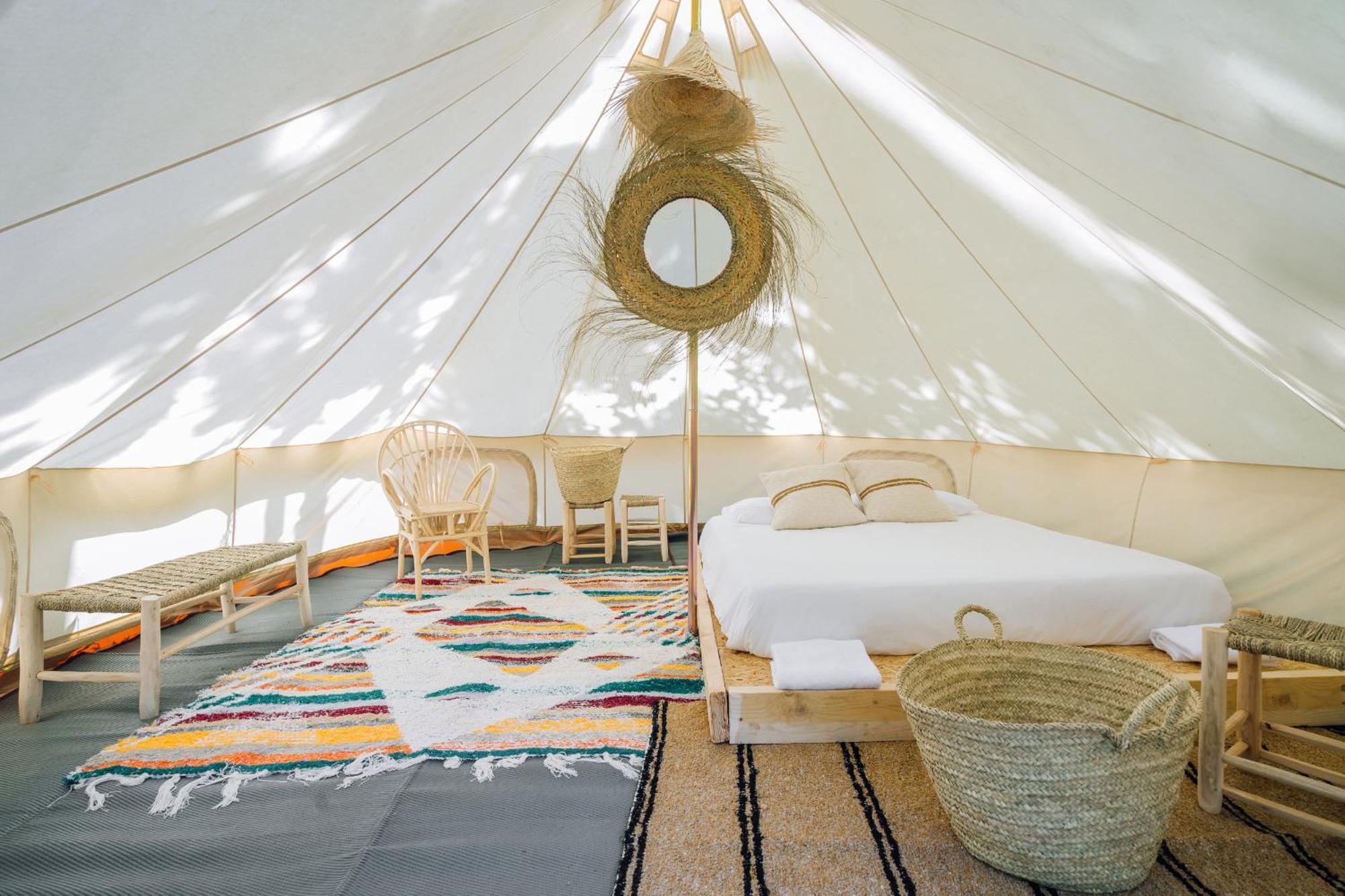 Luxe tent Glamping Zone La Pinilla