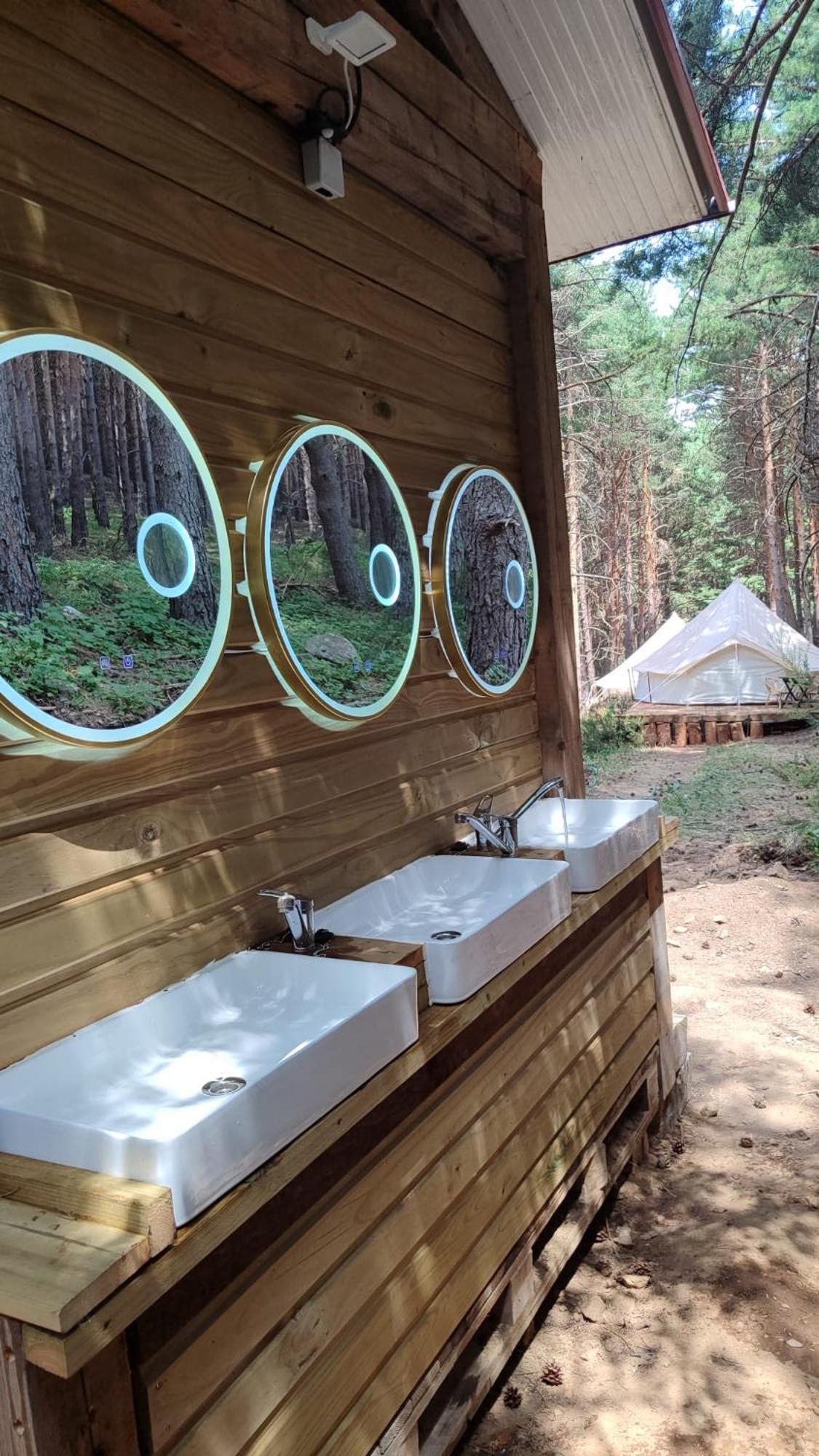 Luxe tent Glamping Zone La Pinilla *